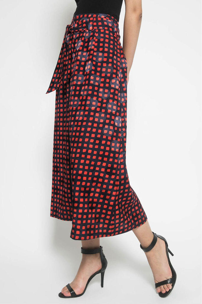 Striped Peg Leg Trousers with Contrast Waist Band - Paisie