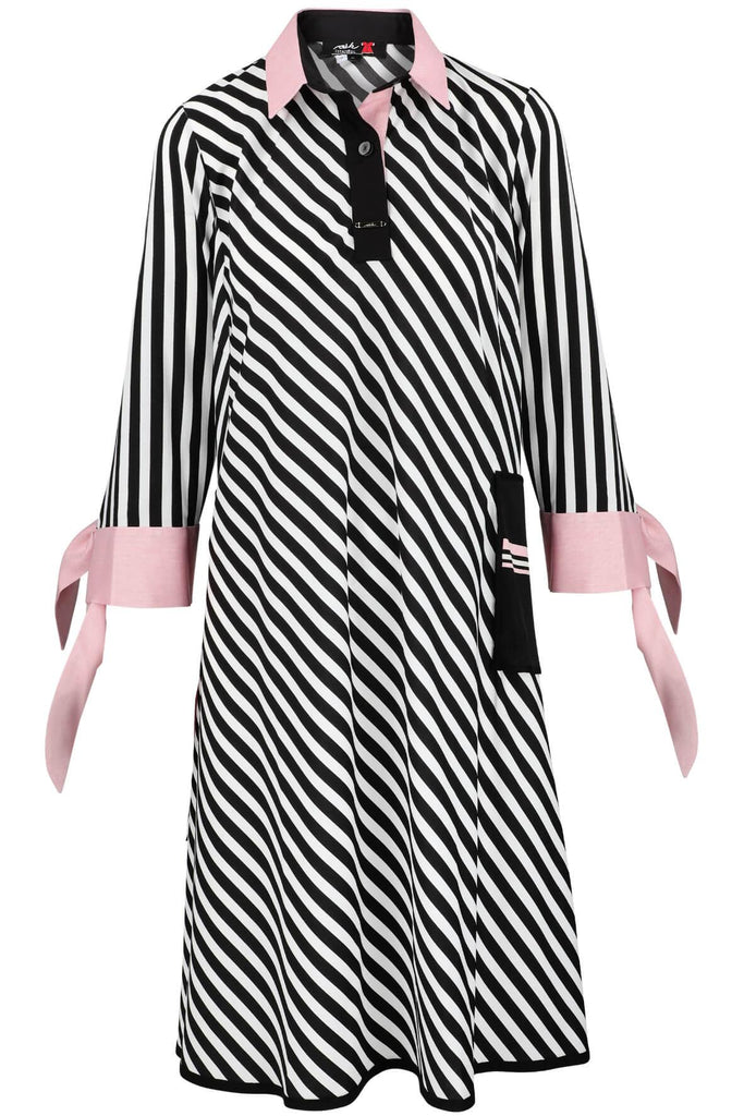 Monochrome Shift Dress with Pink Accent - Ark Istanbul