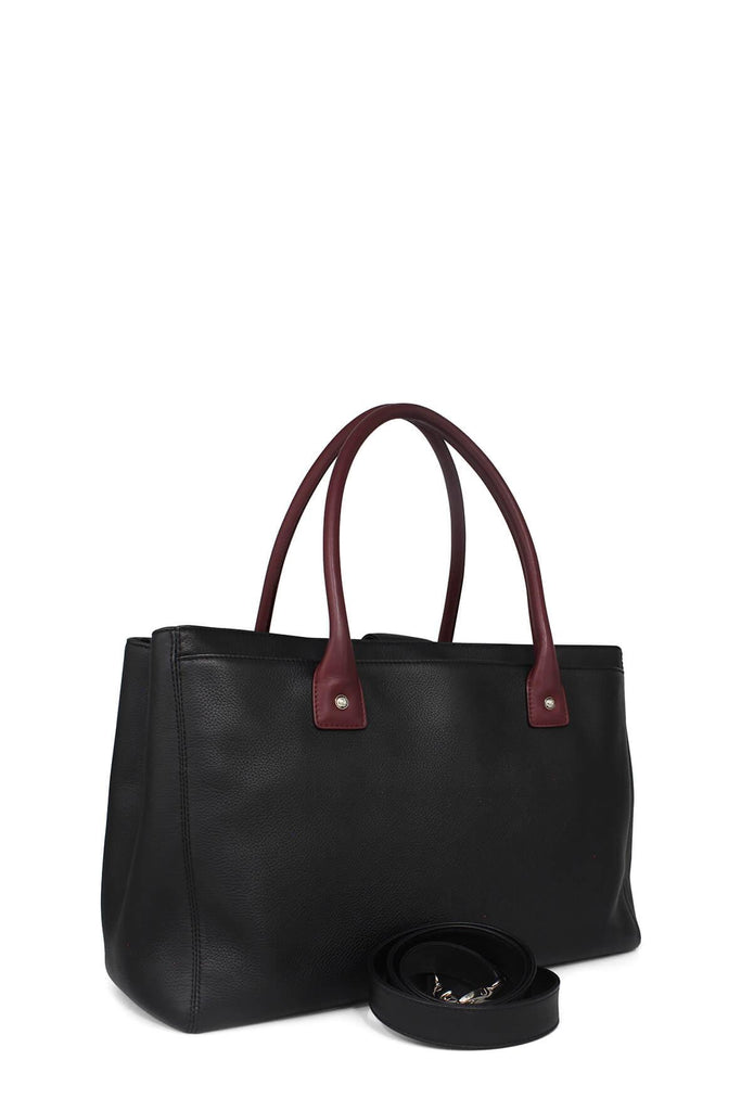 Executive Cerf Tote with Strap Maroon Black - CHANEL