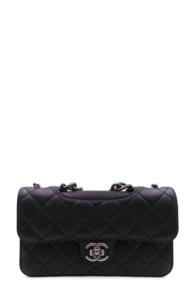 CHANEL Gorgeous Classic shoulder flap bag in black quilted lambskin le